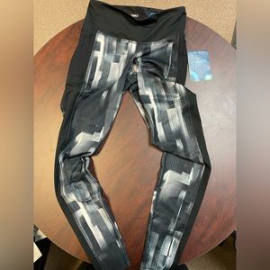 Brooks Greenlight Tight XS NWT